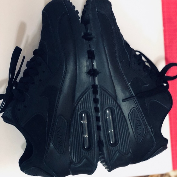 Nike Air Max - Picture 2 of 3